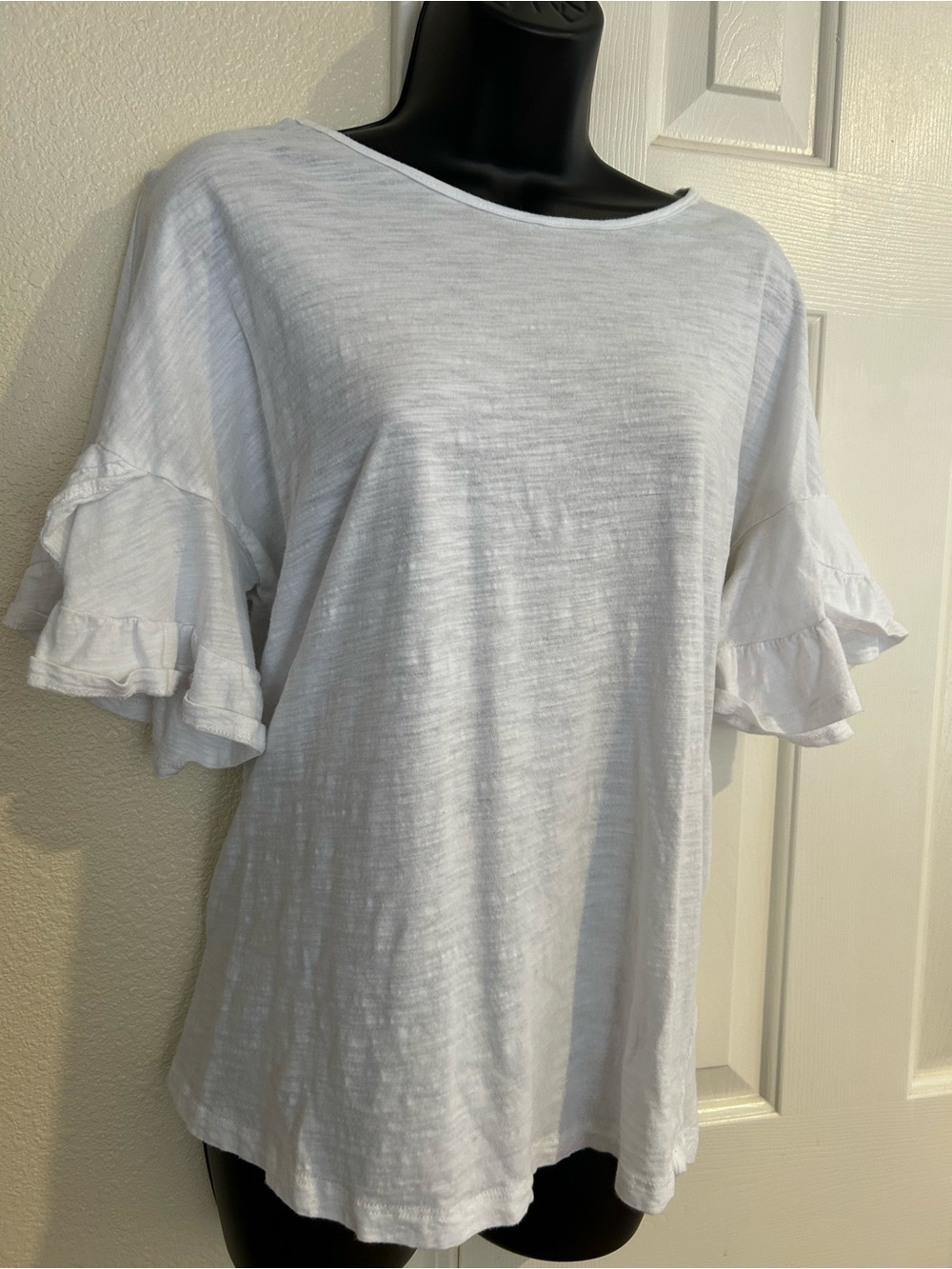 Wishlist White Ruffle Sleeve Short-Sleeve Tee